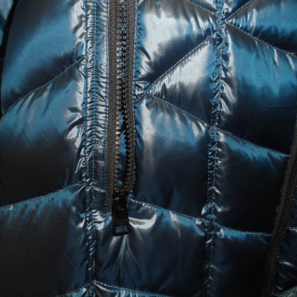 Andrew Marc-  650 fil premium down dark navy color hooded puffer coat- sz M - Picture 3 of 9